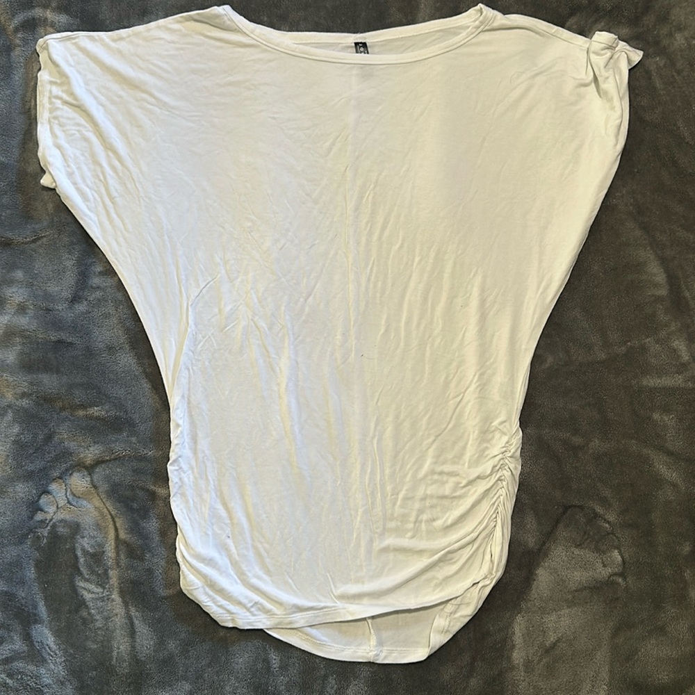 Johnny  White Short Sleeve Shirt  with a design on the sides Size large